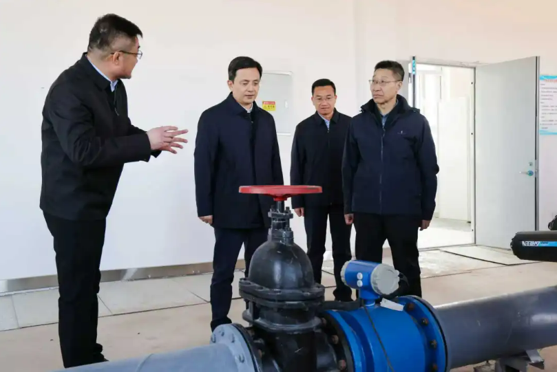 周金星调研“三农”工作并开展巡河