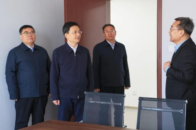 0911433321504233.jpg 20250318e4f6cd6b555e45a9ef5f51614f243d0f.jpg